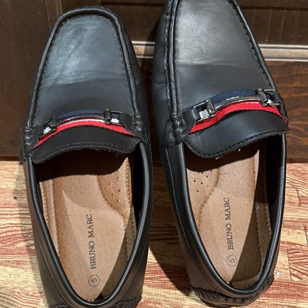 Bruno Magli Kids Black Loafers with Red and Blue Stripes